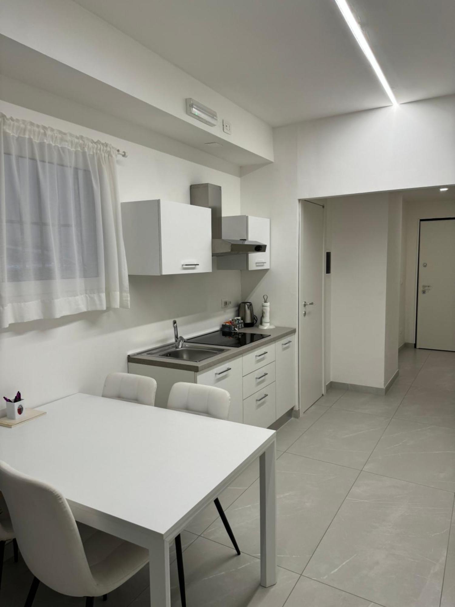 Re House Suite & Deluxe Apartament Ascoli Piceno Exterior foto